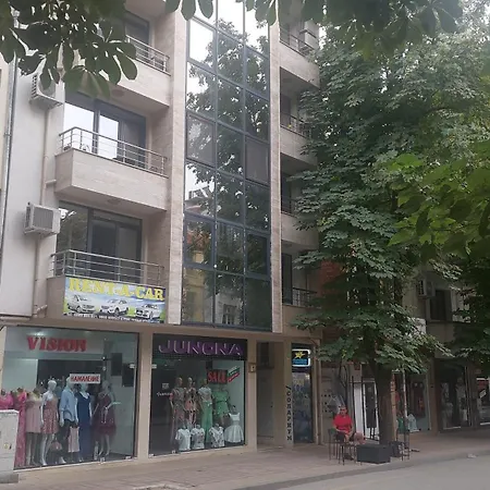 Sky Hills 2 Apartment
