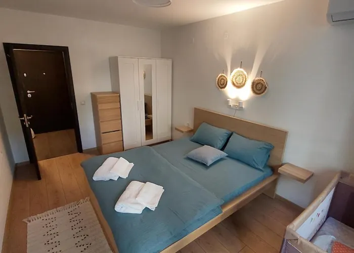 Апартамент Sky Hills 2 *